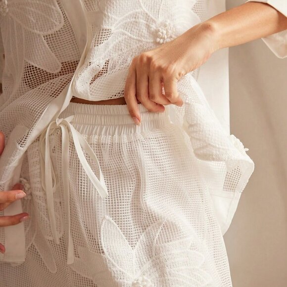 White Casual Women's Set French Romantic Hollow Embroidery Floral Outfit - Picture 4 of 15